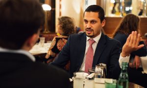 “Yeni Hükümetin Müslümanların Durumunu İyileştireceğini Düşünmek Safdillik”