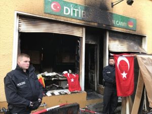 Almanya’da Saldırıya Uğrayan Camiye İçişleri Bakanından Ziyaret
