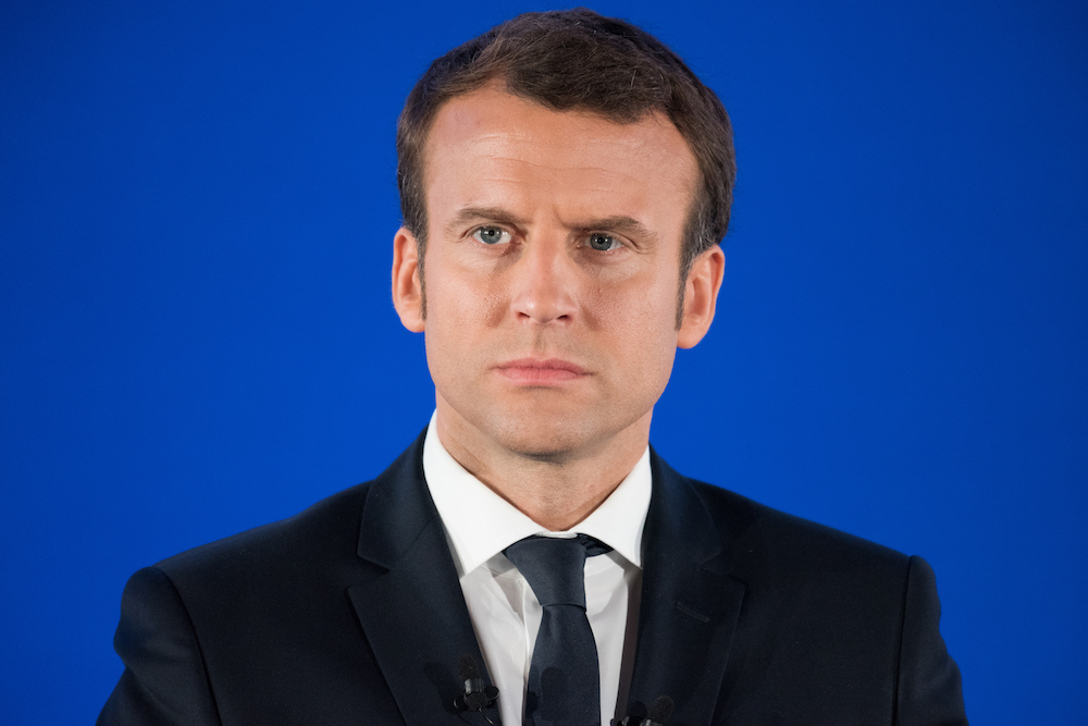Macron’dan Vergileri Kaldırma ve Emeklilere En Az 1000 Euro Maaş Sözü