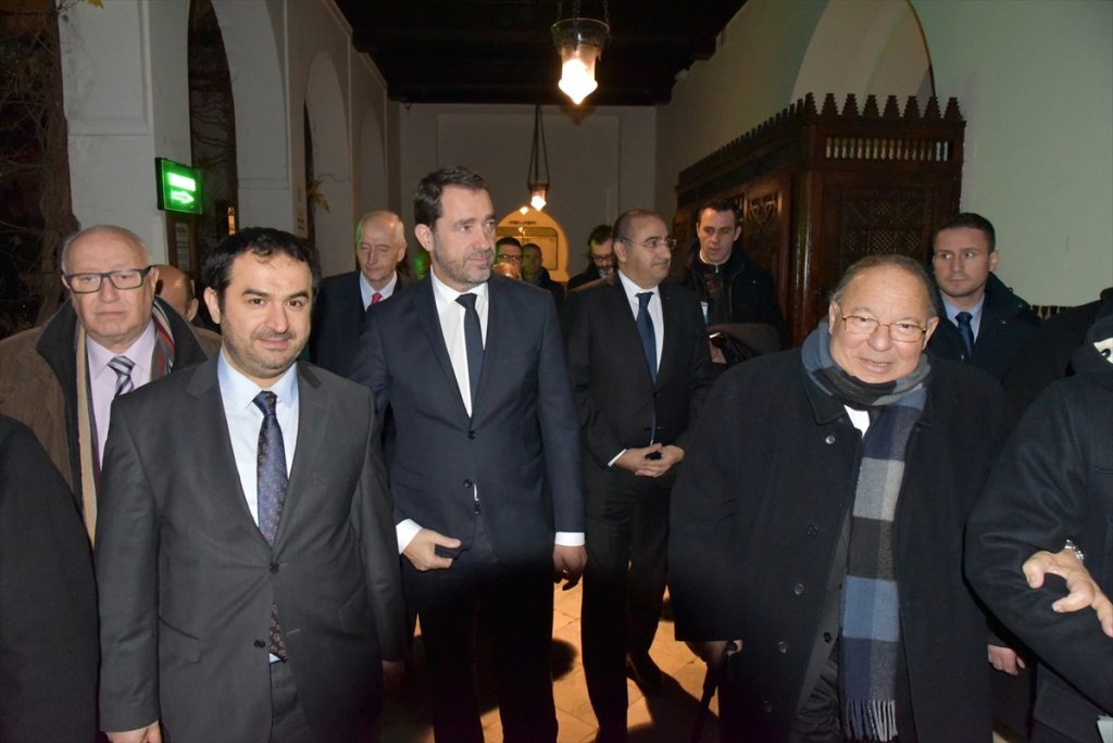 Fransa İçişleri Bakanı: “Müslümanlara Karşı Yapılan Saldırılar Kabul Edilemez”