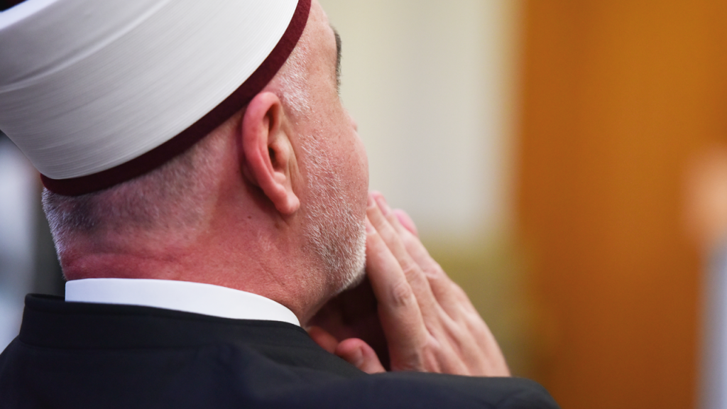 Krizlerin Göbeğinde Avusturyada İmam Eğitimi