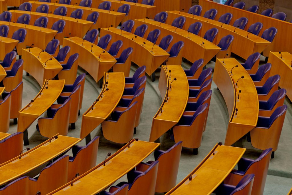 Hollanda Bakanının Fransız Gençlere İş Verme Fikri Eleştiriliyor