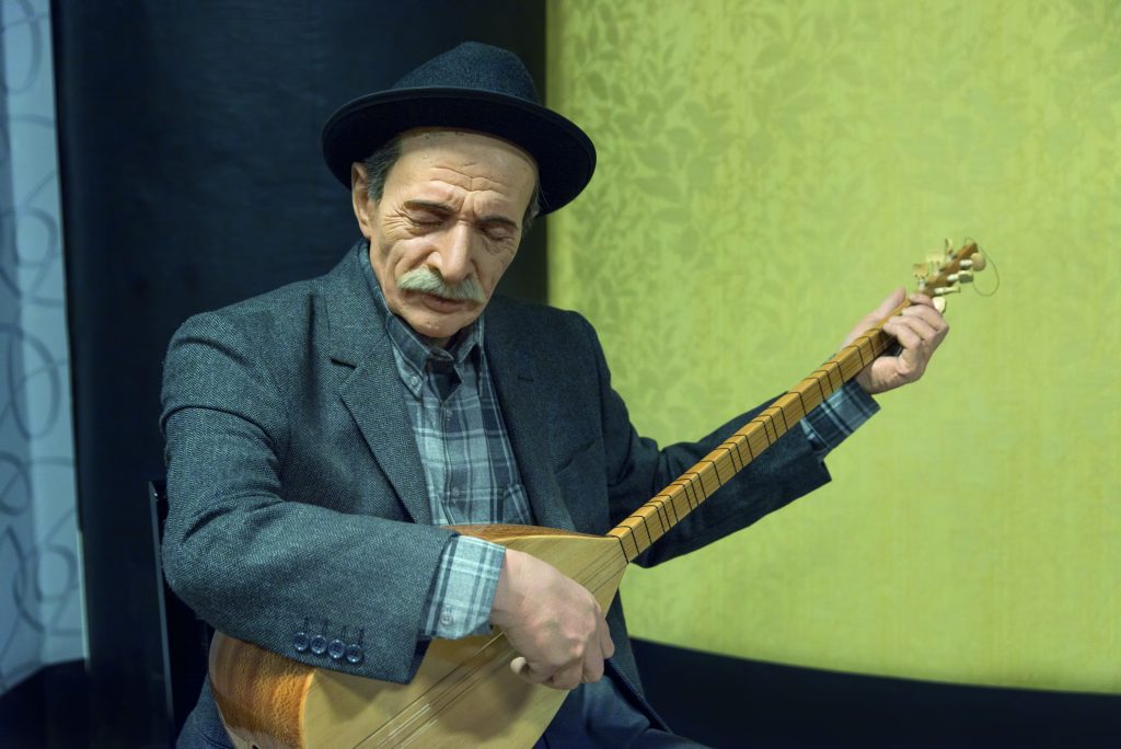 Kimine Göre Bir Dünya Kimine Göre Bir Enstrüman