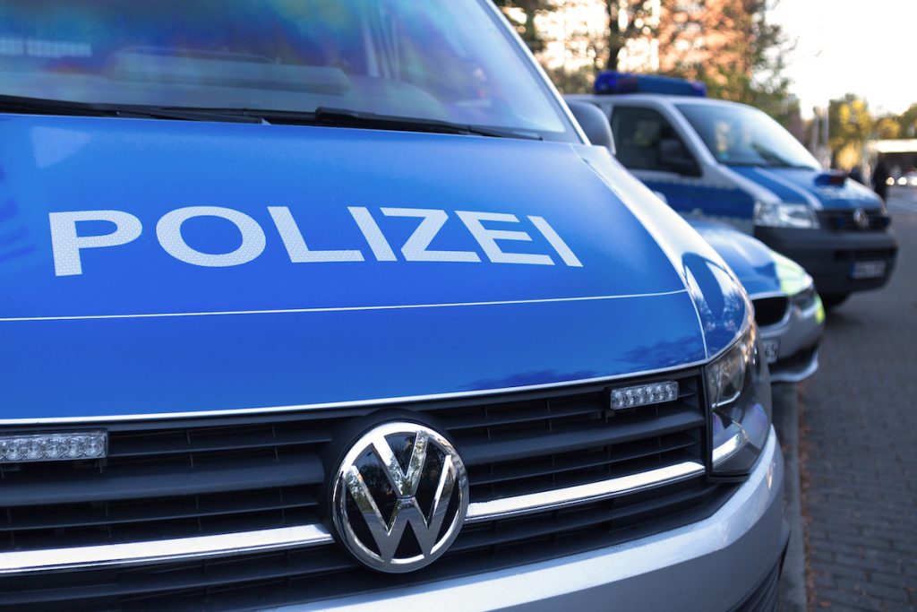 Almanya’da Camiye Çirkin Saldırı: Kur’an-ı Kerim Tahrip Edildi