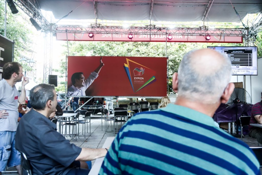 Yunanistan’da İktidar El Değiştirdi, Aşırı Sağ Güç Kaybetti