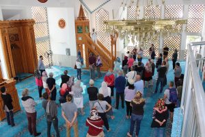 Fransa’da Camiler Kapılarını Ziyaretçilere Açtı