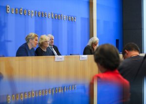 Almanya Aşırı Sağa ve Nefret Suçlarına Karşı Mücadeleyi Artıracak