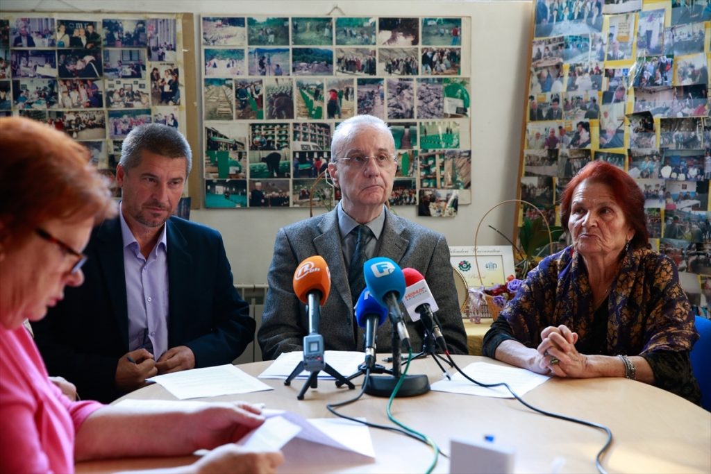 “Müslümanlar Bosna’da Kendi Kendine Öldü” Diyen Yazara Nobel Ödülü Tepki Çekti