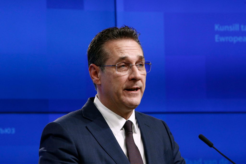 Avusturya’da Eski Başbakan Yardımcısı Aşırı Sağcı Lider, Partisinden İhraç Edildi