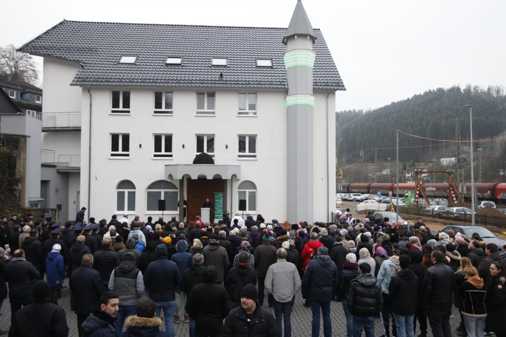 Finnentrop’ta Cami Saldırısı Her Kesimi Bir Araya Getirdi