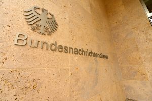 Alman İstihbaratının Yurt Dışında Dinleme Faaliyetleri Anayasaya Aykırı