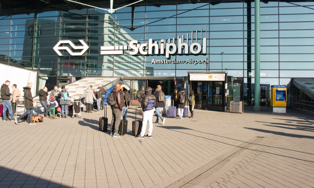 Hollanda Hava Yoluyla Gelenlere Negatif Koronavirüs Testi Zorunluluğu Getirdi