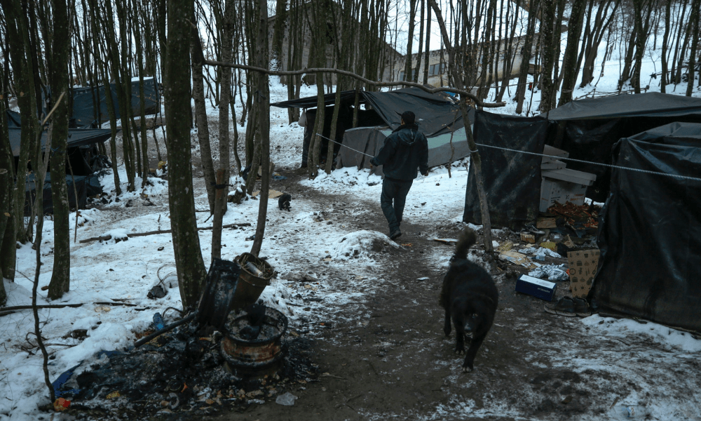 AB Kapısında Bekleyen Göçmenler Çadırlarda Yaşam Mücadelesi Veriyor
