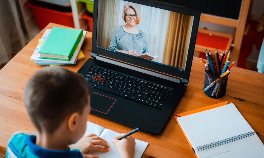 Almanya’da Uzaktan Eğitim Öğrencileri ve Ailelerini Olumsuz Etkiledi