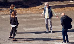 Kovid-19 Vakalarının Büyük Çoğunluğu Aşı Olmayan Gençler