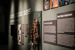 Srebrenitsa Kurbanlarının Kişisel Eşyaları Sergileniyor