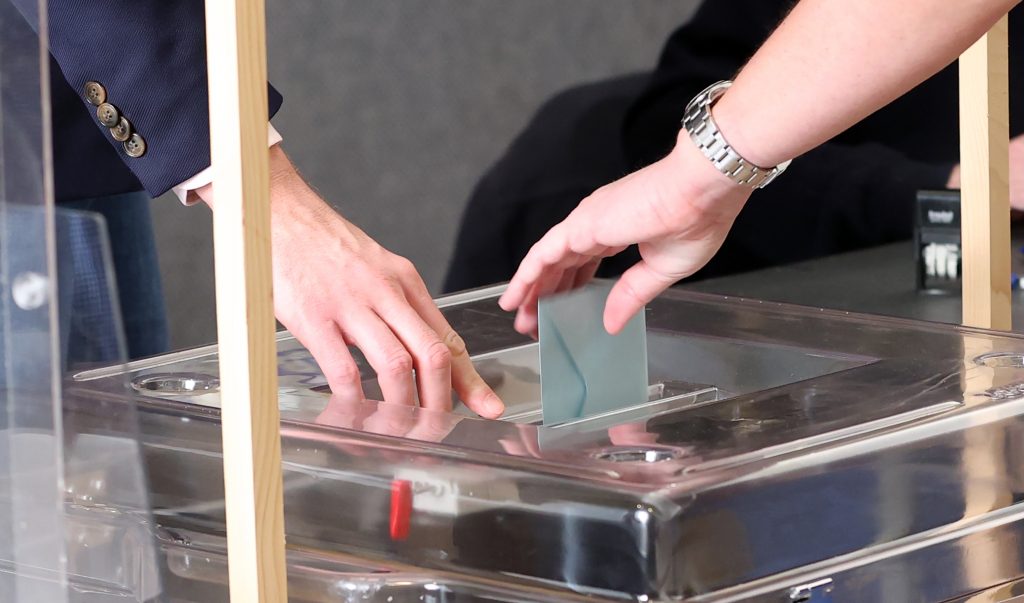 Kuzey Ren-Vestfalya Eyalet Parlamentosu Seçimleri İçin Sandığa Gidiyor