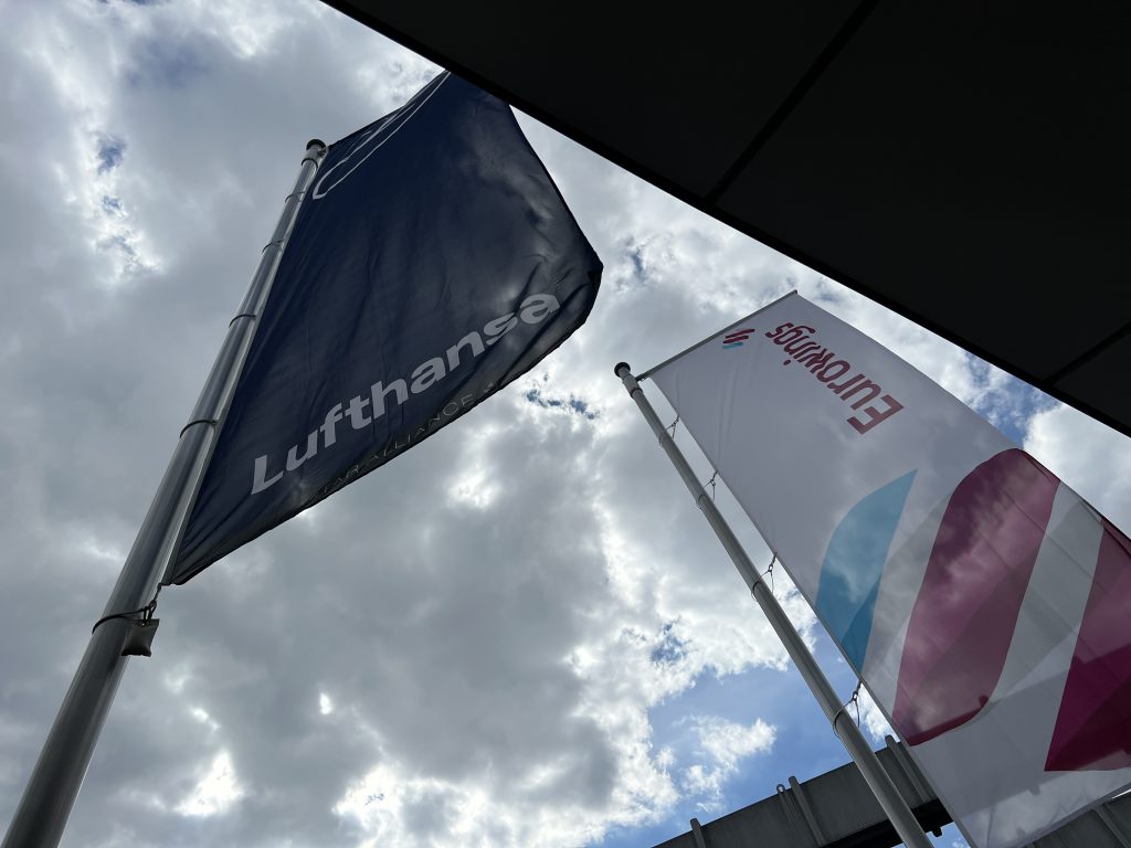 Lufthansa Yüzlerce Uçuşu İptal Etti