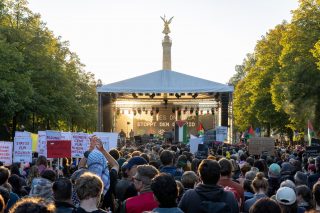 Baskıya Rağmen Almanya’da Kimler Filistin Protestolarına Katılıyor?